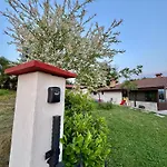 Βίλα дядо станевата къща I боеви I Yakovtsi